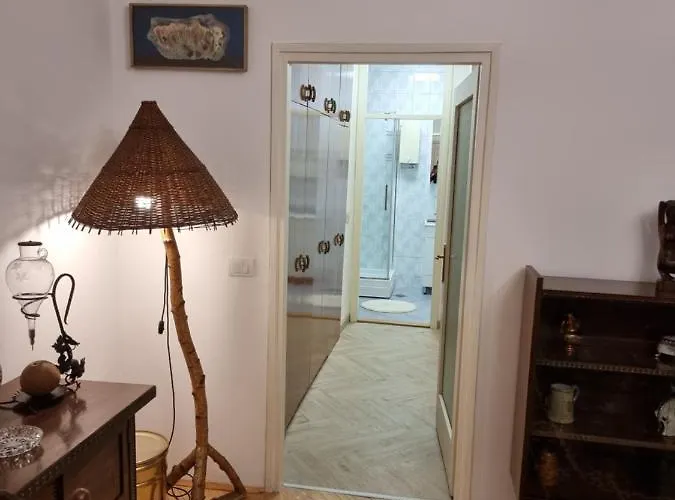 Big Downtown Across National Theater * Beograd