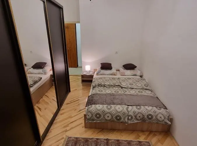 Apartman Big Downtown Across National Theater